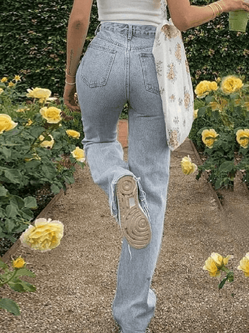 Light Wash Knee Ripped Jeans