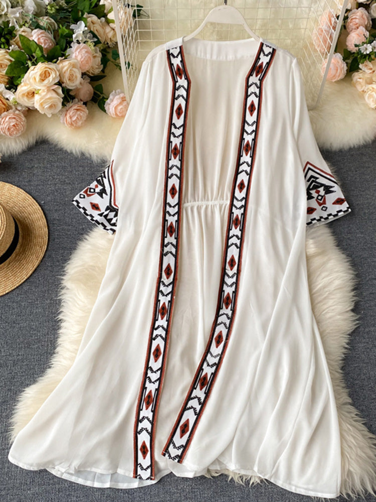 Easy to Love Embroidery Lace Gown Robe Kimono