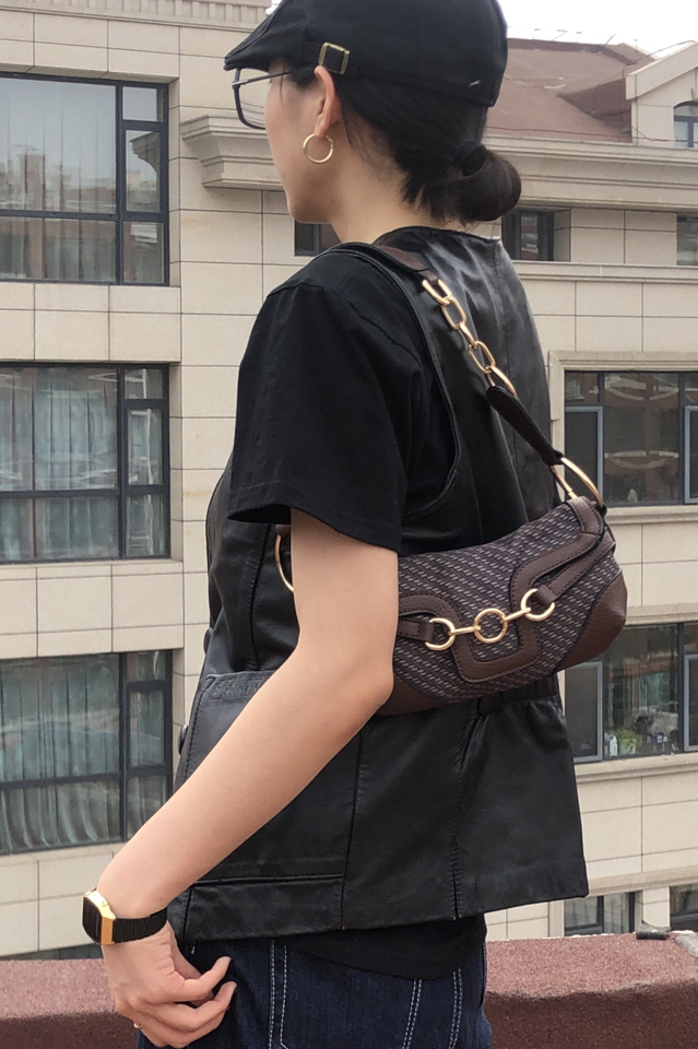 Unfold Me Shoulder Bag