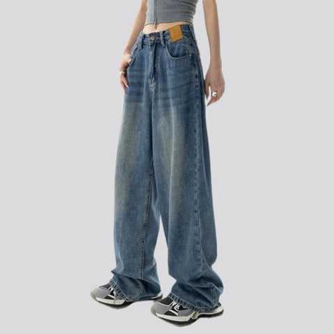 Whiskered baggy jeans for women